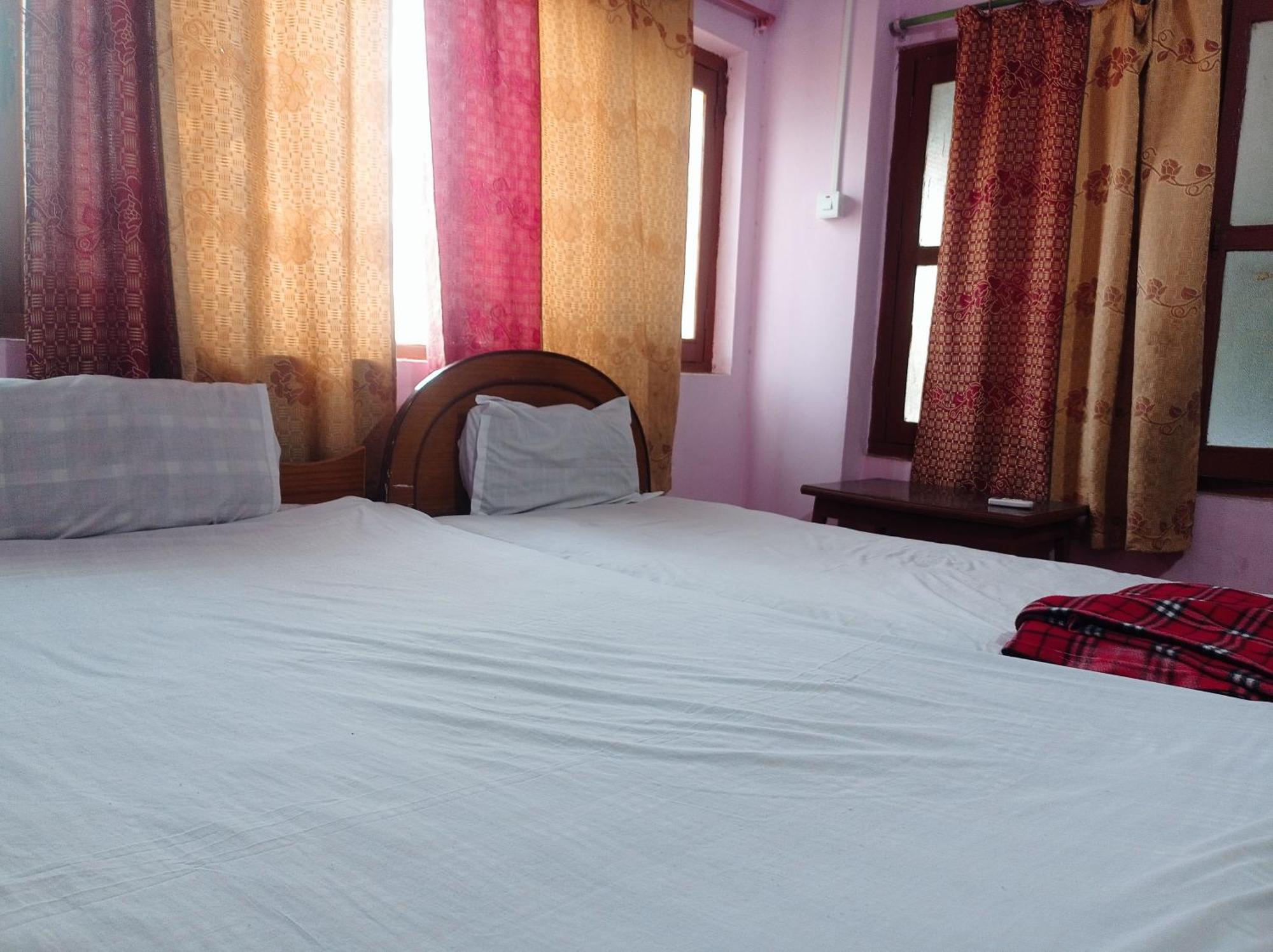 Darshan Namaste Hotel & Lodge Bhairāhawā Bagian luar foto